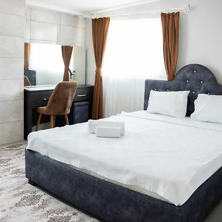 Volga Hotel *